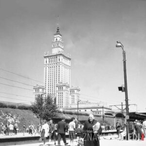 JT A widok na Pałac Kultury i Nauki od str. peronu dworca Warszawa Śródmieście