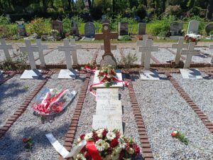 Utrecht Kwatera polskich komb St Barbara pomnik ks zalozyc